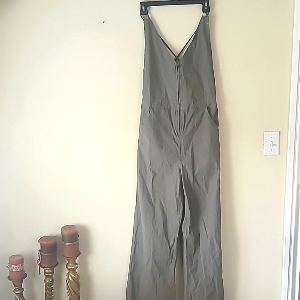 Wide Leg Jumpsuit Overall T-Strap SZ M